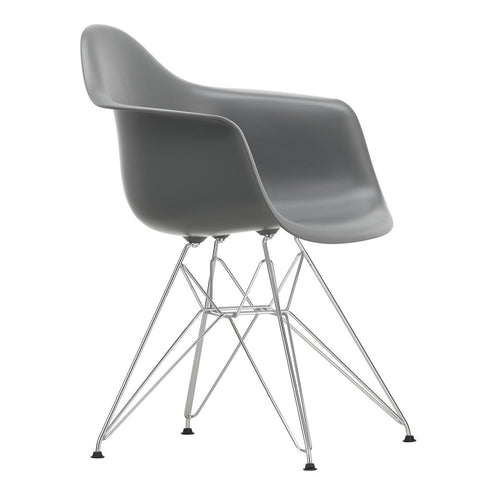 Cadeira de Braços em Plástico Eames DAR / Base Cromada